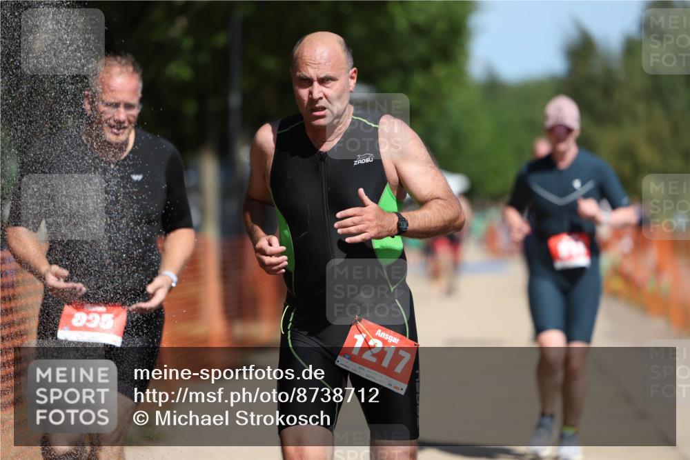 07.09.2025 - 19. Norderstedt Triathlon Michael Strokosch http://msf.ph/oto/8738712 07.09.2025 12:29:23 Laufen 756, 818, 835, 1217 meine-sportfotos.de