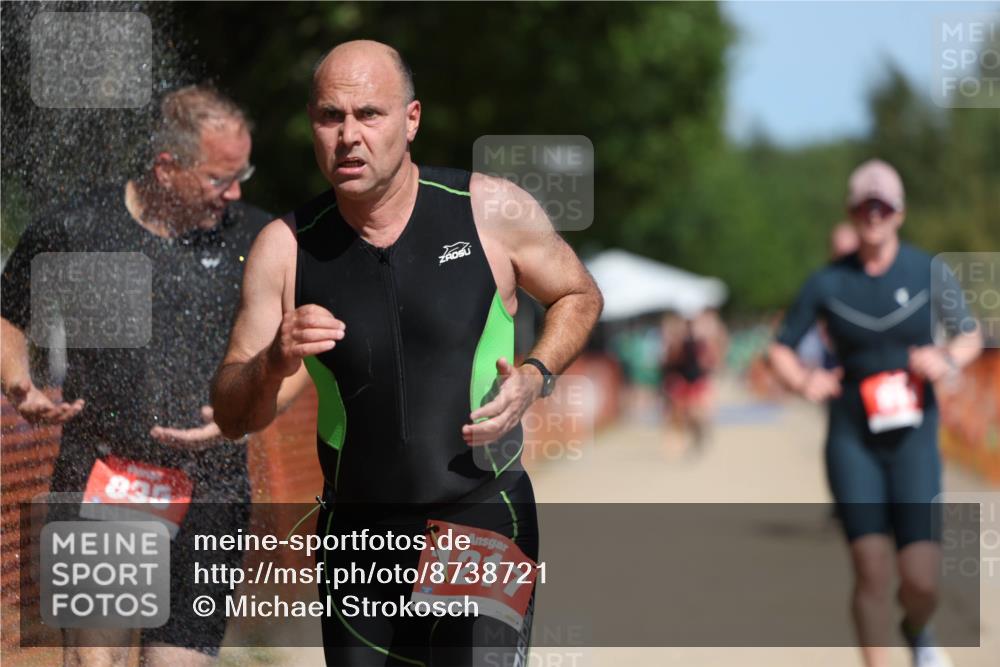 07.09.2025 - 19. Norderstedt Triathlon Michael Strokosch http://msf.ph/oto/8738721 07.09.2025 12:29:23 Laufen 756, 818, 835, 1217 meine-sportfotos.de
