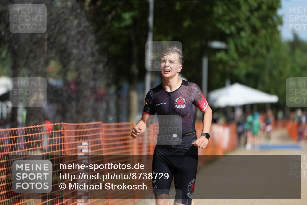 07.09.2025 - 19. Norderstedt Triathlon Michael Strokosch http://msf.ph/oto/8738729 07.09.2025 11:50:22 Laufen 1156 meine-sportfotos.de