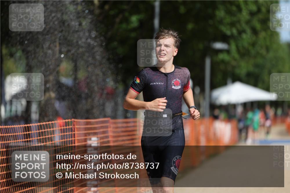 07.09.2025 - 19. Norderstedt Triathlon Michael Strokosch http://msf.ph/oto/8738737 07.09.2025 11:50:22 Laufen 1156 meine-sportfotos.de