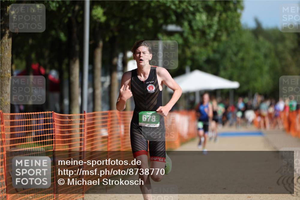 07.09.2025 - 19. Norderstedt Triathlon Michael Strokosch http://msf.ph/oto/8738770 07.09.2025 10:54:46 Laufen 99, 678 meine-sportfotos.de