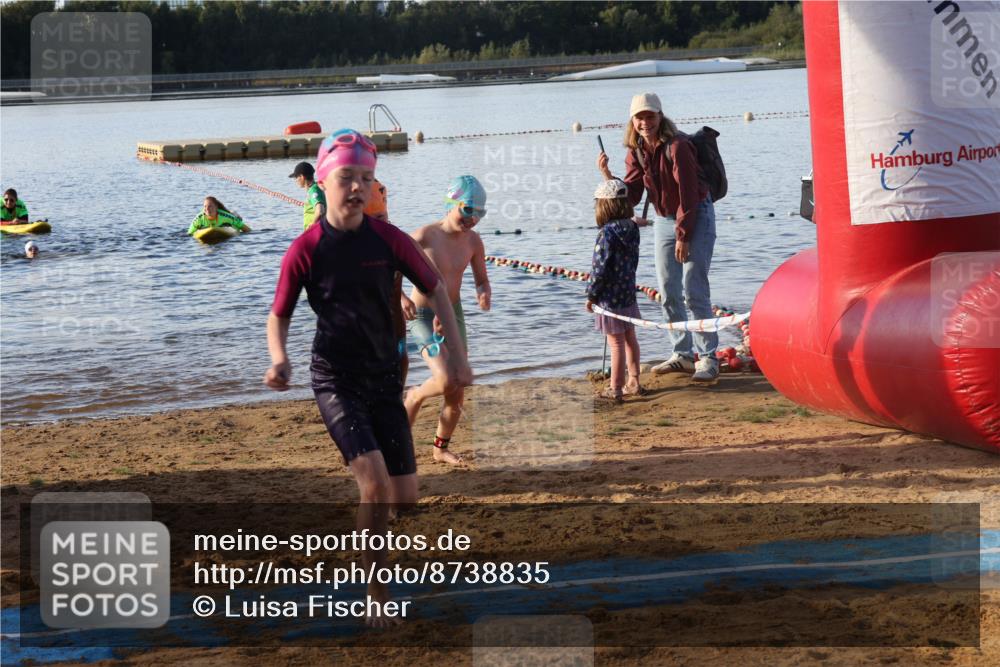07.09.2025 - 19. Norderstedt Triathlon Luisa Fischer http://msf.ph/oto/8738835 07.09.2025 09:03:57 Schwimmen 10, 18, 20, 28, 35 meine-sportfotos.de