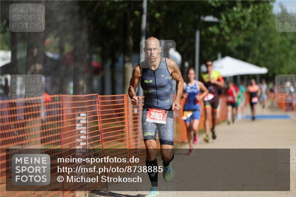 07.09.2025 - 19. Norderstedt Triathlon Michael Strokosch http://msf.ph/oto/8738885 07.09.2025 11:50:40 Laufen 225, 1185, 1335 meine-sportfotos.de