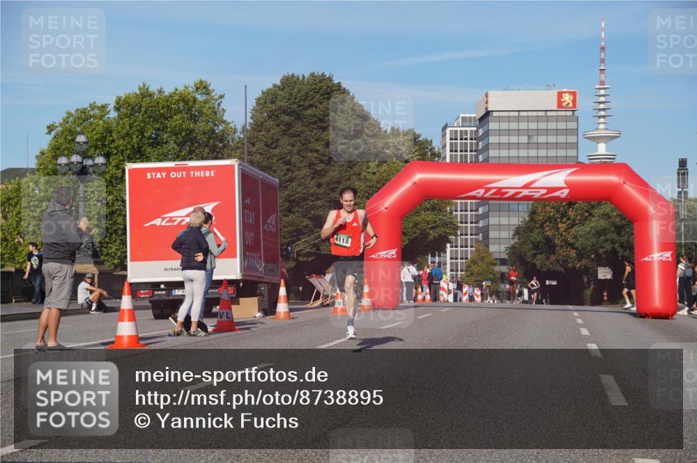 07.09.2025 - BARMER Alsterlauf Yannick Fuchs http://msf.ph/oto/8738895 07.09.2025 09:25:54 Laufen 4118 meine-sportfotos.de
