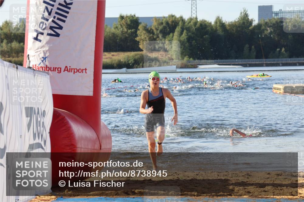 07.09.2025 - 19. Norderstedt Triathlon Luisa Fischer http://msf.ph/oto/8738945 07.09.2025 09:28:20 Schwimmen 633 meine-sportfotos.de