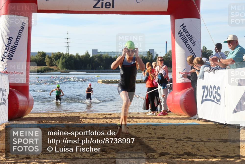 07.09.2025 - 19. Norderstedt Triathlon Luisa Fischer http://msf.ph/oto/8738997 07.09.2025 09:28:23 Schwimmen 553, 557, 633 meine-sportfotos.de