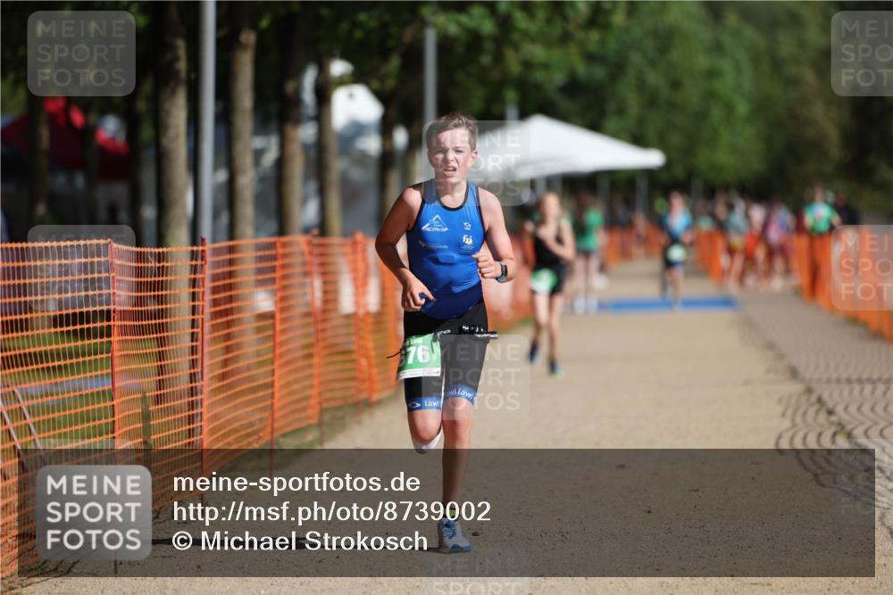 07.09.2025 - 19. Norderstedt Triathlon Michael Strokosch http://msf.ph/oto/8739002 07.09.2025 10:54:52 Laufen 676, 678 meine-sportfotos.de