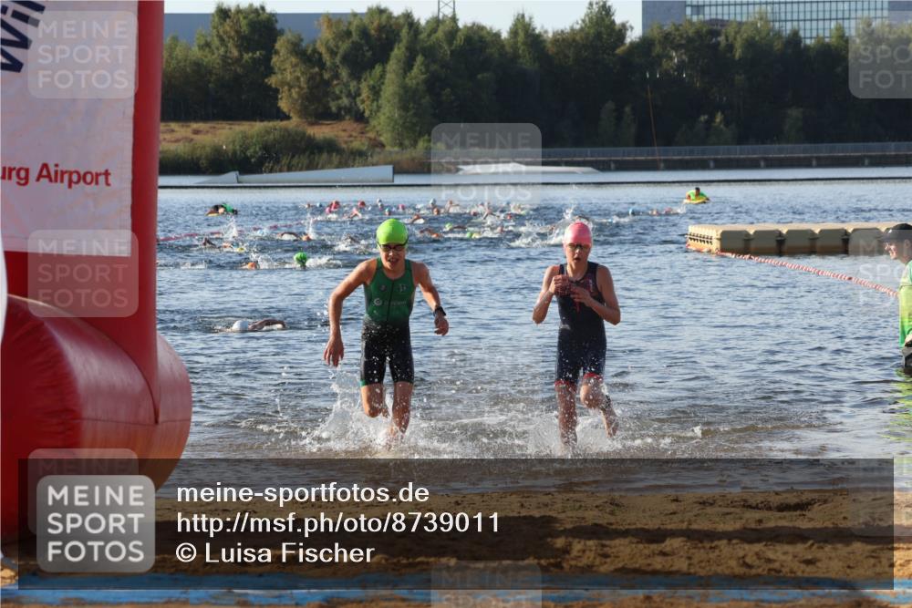 07.09.2025 - 19. Norderstedt Triathlon Luisa Fischer http://msf.ph/oto/8739011 07.09.2025 09:28:25 Schwimmen 553, 557, 633 meine-sportfotos.de