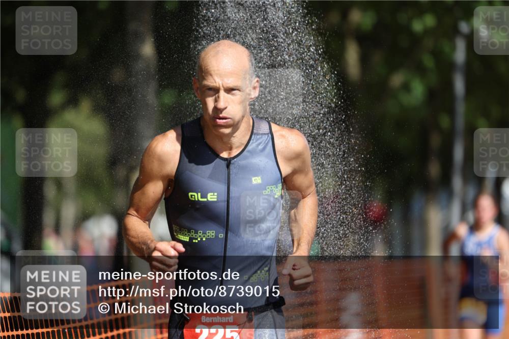 07.09.2025 - 19. Norderstedt Triathlon Michael Strokosch http://msf.ph/oto/8739015 07.09.2025 11:50:43 Laufen 225, 1185, 1335 meine-sportfotos.de