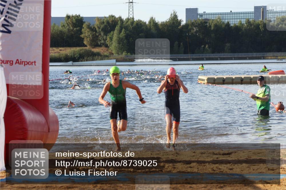 07.09.2025 - 19. Norderstedt Triathlon Luisa Fischer http://msf.ph/oto/8739025 07.09.2025 09:28:26 Schwimmen 553, 557, 633 meine-sportfotos.de