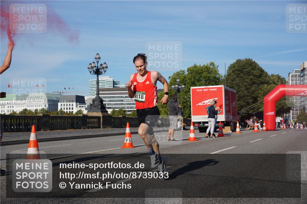 07.09.2025 - BARMER Alsterlauf Yannick Fuchs http://msf.ph/oto/8739033 07.09.2025 09:25:56 Laufen 4118 meine-sportfotos.de
