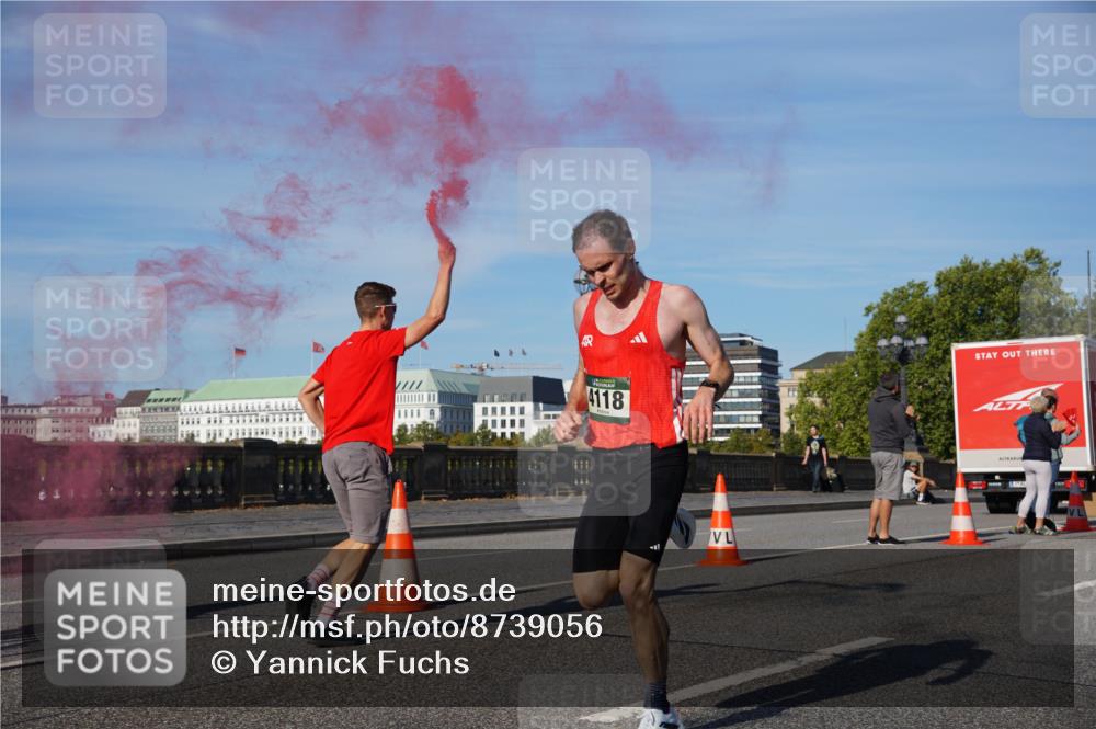07.09.2025 - BARMER Alsterlauf Yannick Fuchs http://msf.ph/oto/8739056 07.09.2025 09:25:56 Laufen 4118 meine-sportfotos.de