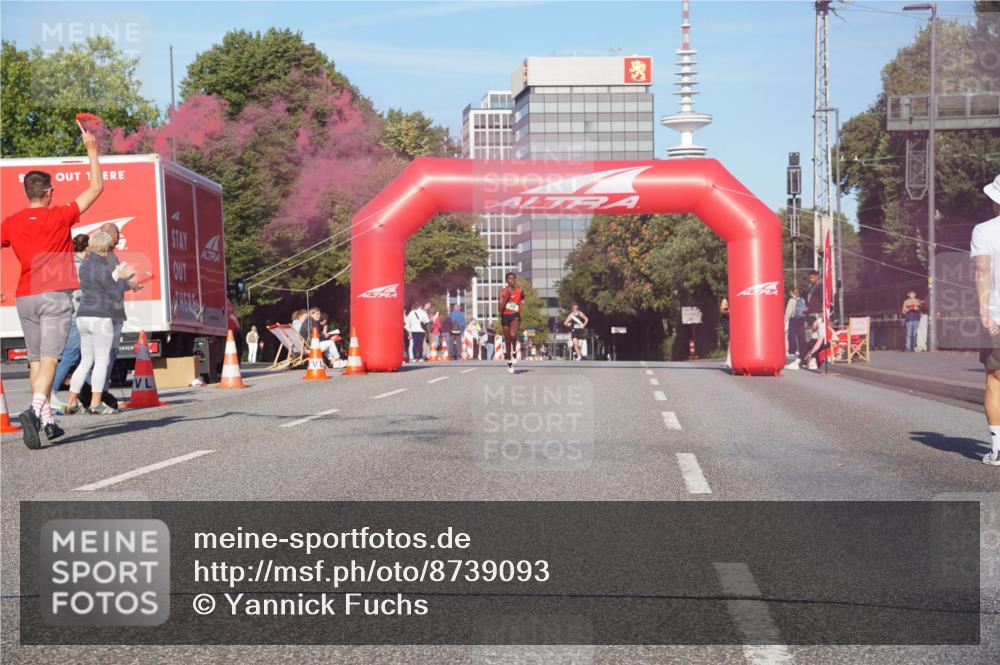 07.09.2025 - BARMER Alsterlauf Yannick Fuchs http://msf.ph/oto/8739093 07.09.2025 09:25:59 Laufen 1 meine-sportfotos.de