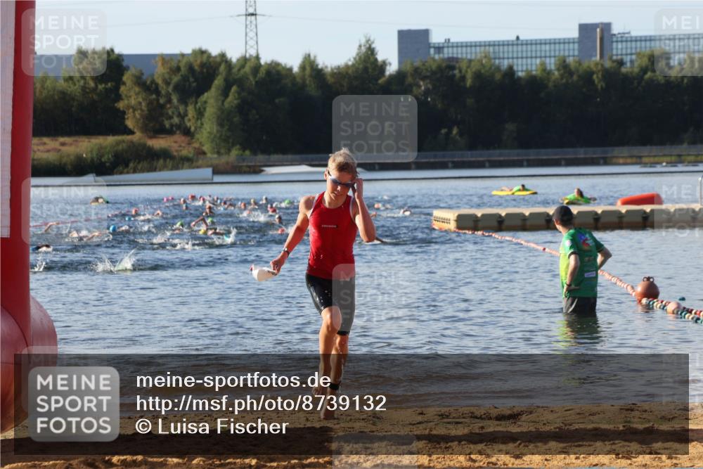 07.09.2025 - 19. Norderstedt Triathlon Luisa Fischer http://msf.ph/oto/8739132 07.09.2025 09:28:41 Schwimmen 557, 583 meine-sportfotos.de