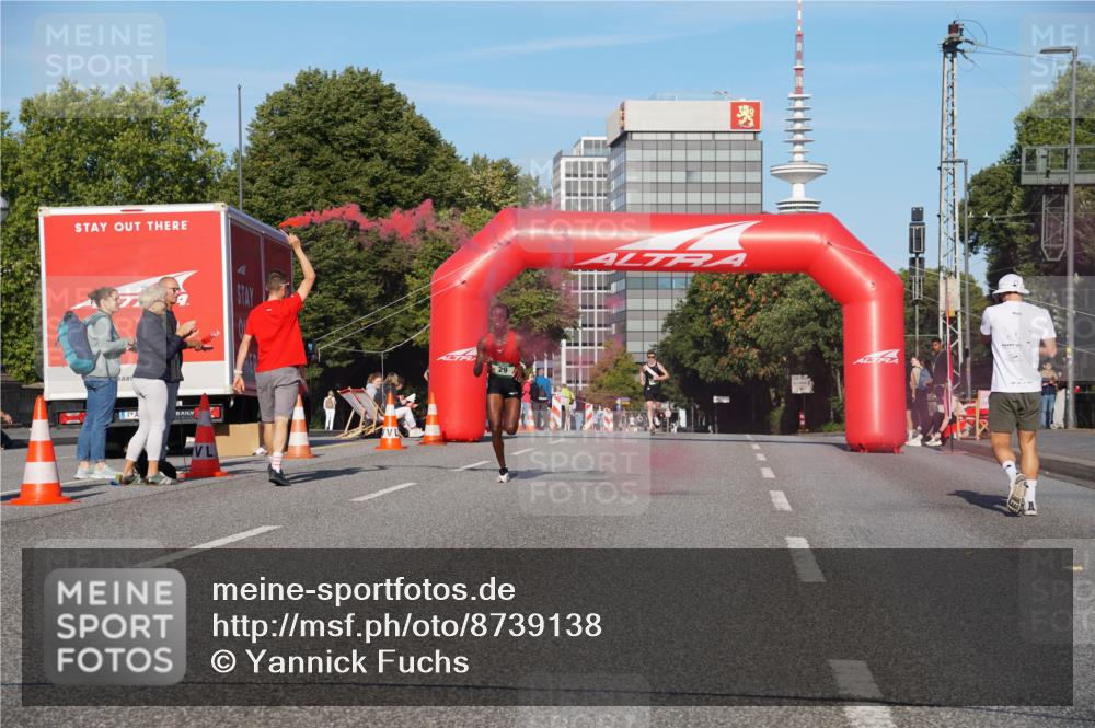 07.09.2025 - BARMER Alsterlauf Yannick Fuchs http://msf.ph/oto/8739138 07.09.2025 09:26:02 Laufen  meine-sportfotos.de