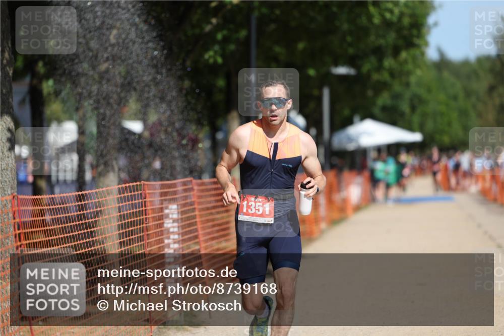 07.09.2025 - 19. Norderstedt Triathlon Michael Strokosch http://msf.ph/oto/8739168 07.09.2025 12:29:39 Laufen 186, 1350, 1351 meine-sportfotos.de