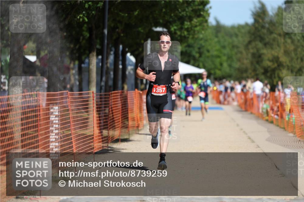 07.09.2025 - 19. Norderstedt Triathlon Michael Strokosch http://msf.ph/oto/8739259 07.09.2025 12:29:58 Laufen 279, 1357 meine-sportfotos.de