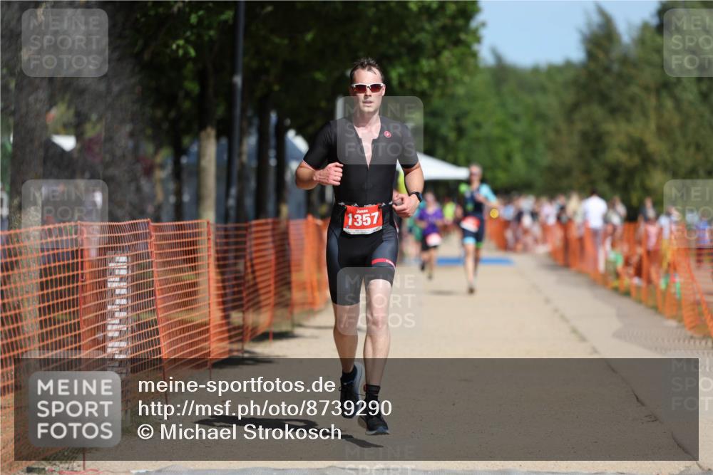 07.09.2025 - 19. Norderstedt Triathlon Michael Strokosch http://msf.ph/oto/8739290 07.09.2025 12:29:58 Laufen 279, 1357 meine-sportfotos.de