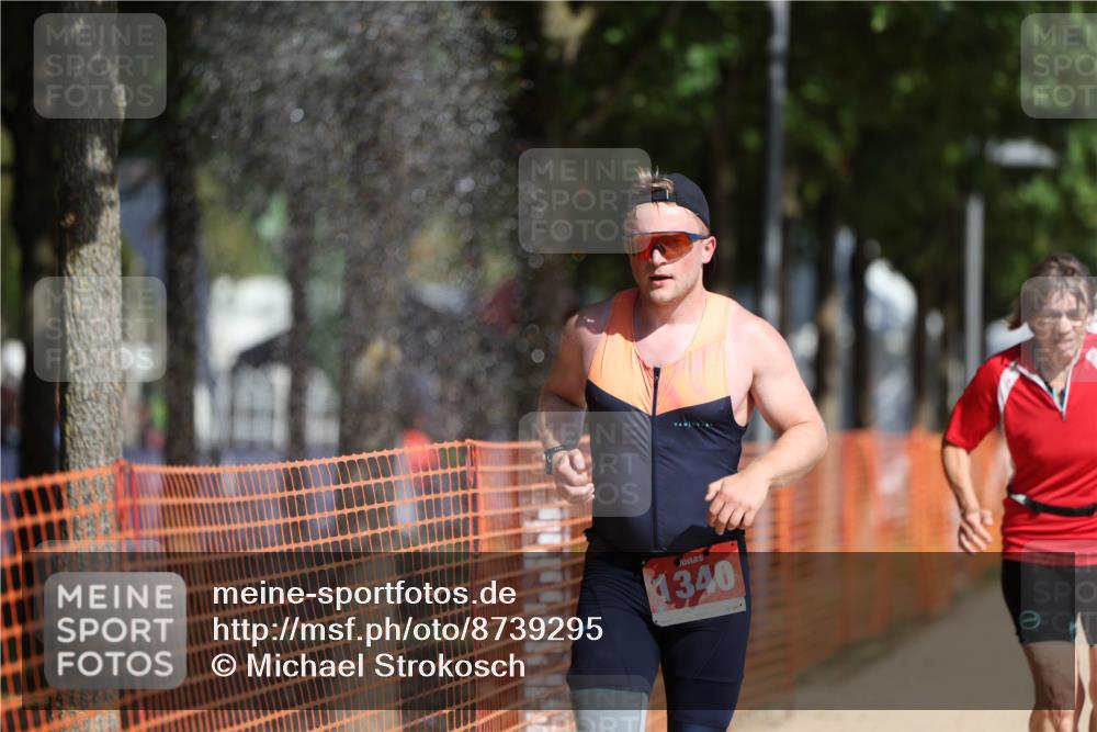 07.09.2025 - 19. Norderstedt Triathlon Michael Strokosch http://msf.ph/oto/8739295 07.09.2025 11:50:56 Laufen 787, 1229, 1340 meine-sportfotos.de