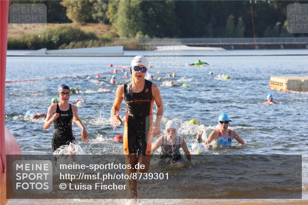 07.09.2025 - 19. Norderstedt Triathlon Luisa Fischer http://msf.ph/oto/8739301 07.09.2025 09:29:18 Schwimmen 562, 570, 586, 594, 600, 604, 613 meine-sportfotos.de