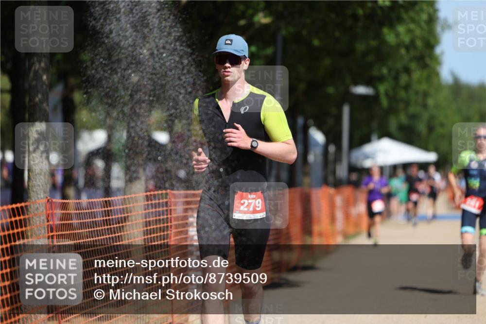 07.09.2025 - 19. Norderstedt Triathlon Michael Strokosch http://msf.ph/oto/8739509 07.09.2025 12:30:04 Laufen 261, 279 meine-sportfotos.de