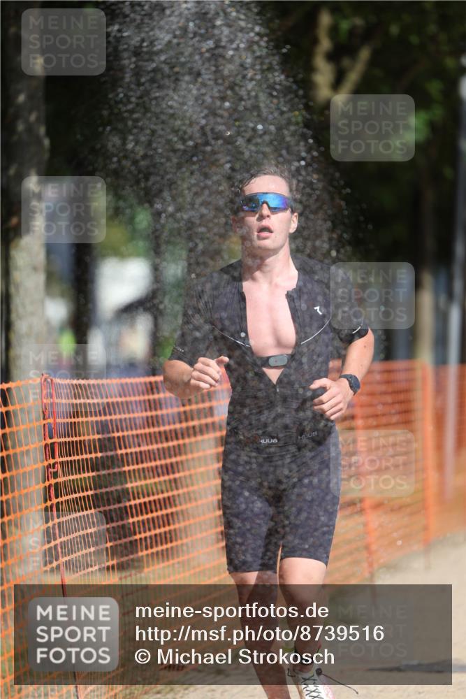 07.09.2025 - 19. Norderstedt Triathlon Michael Strokosch http://msf.ph/oto/8739516 07.09.2025 11:51:21 Laufen 152, 1198, 1207 meine-sportfotos.de