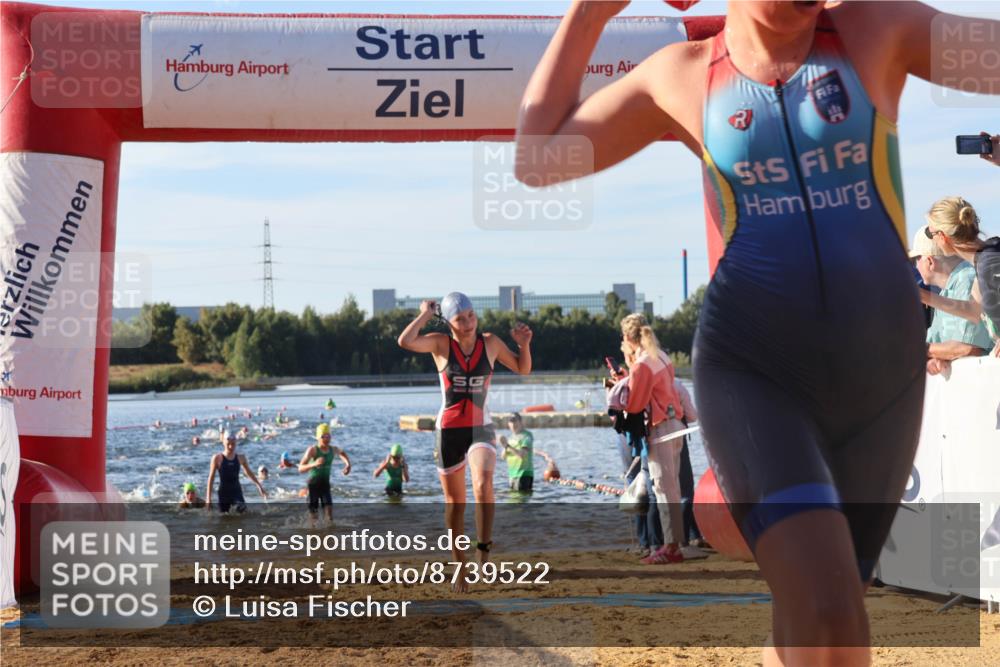 07.09.2025 - 19. Norderstedt Triathlon Luisa Fischer http://msf.ph/oto/8739522 07.09.2025 09:29:32 Schwimmen 554, 562, 563, 567, 570, 587, 588, 591, 604, 606, 613 meine-sportfotos.de