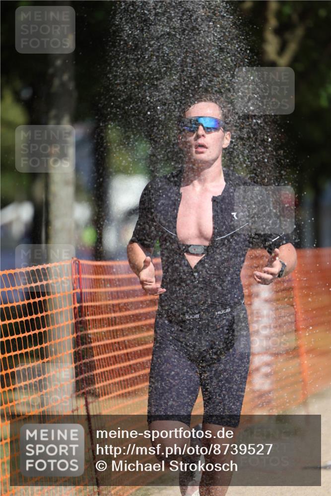 07.09.2025 - 19. Norderstedt Triathlon Michael Strokosch http://msf.ph/oto/8739527 07.09.2025 11:51:22 Laufen 152, 1198, 1207 meine-sportfotos.de