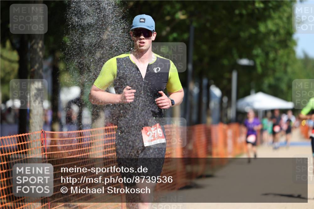 07.09.2025 - 19. Norderstedt Triathlon Michael Strokosch http://msf.ph/oto/8739536 07.09.2025 12:30:05 Laufen 261, 279 meine-sportfotos.de