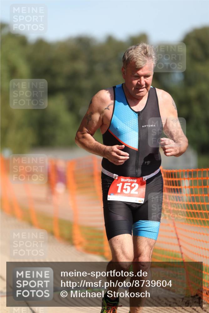 07.09.2025 - 19. Norderstedt Triathlon Michael Strokosch http://msf.ph/oto/8739604 07.09.2025 11:51:25 Laufen 152, 1198 meine-sportfotos.de