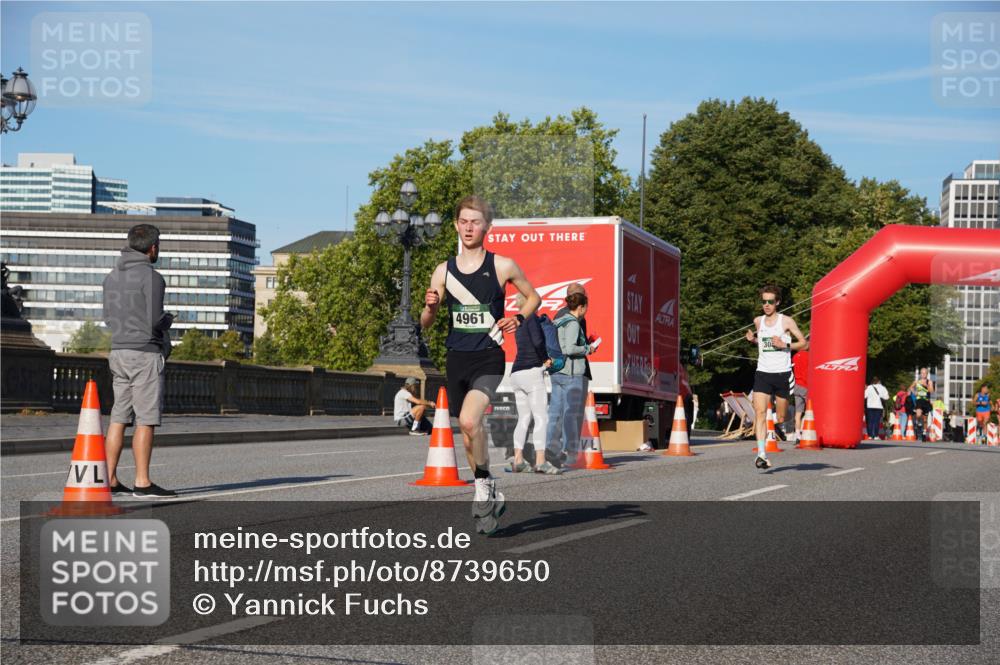07.09.2025 - BARMER Alsterlauf Yannick Fuchs http://msf.ph/oto/8739650 07.09.2025 09:26:39 Laufen 4961 meine-sportfotos.de