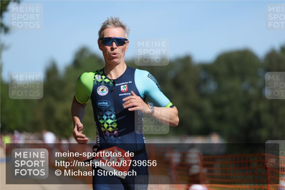 07.09.2025 - 19. Norderstedt Triathlon Michael Strokosch http://msf.ph/oto/8739656 07.09.2025 12:30:08 Laufen 261, 279, 1246 meine-sportfotos.de