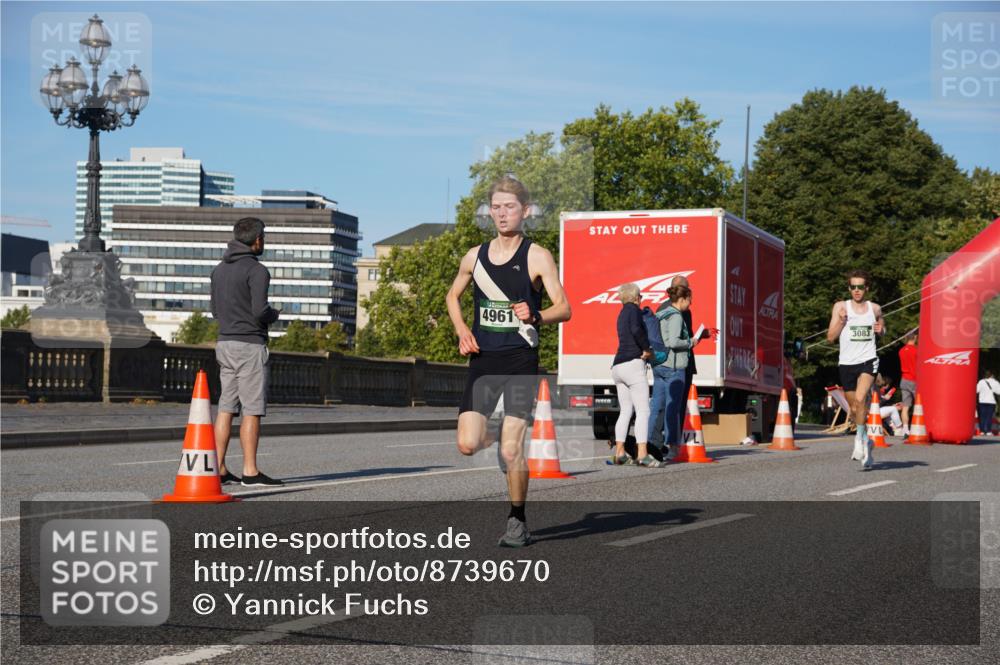 07.09.2025 - BARMER Alsterlauf Yannick Fuchs http://msf.ph/oto/8739670 07.09.2025 09:26:39 Laufen 4961, 3083 meine-sportfotos.de