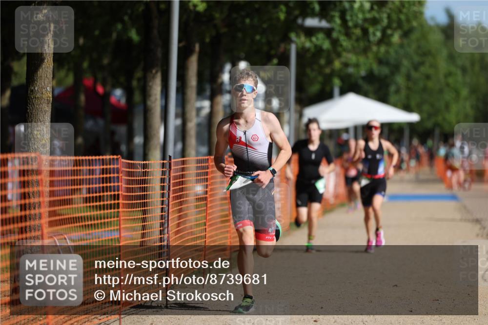 07.09.2025 - 19. Norderstedt Triathlon Michael Strokosch http://msf.ph/oto/8739681 07.09.2025 10:55:32 Laufen 637, 661, 680 meine-sportfotos.de