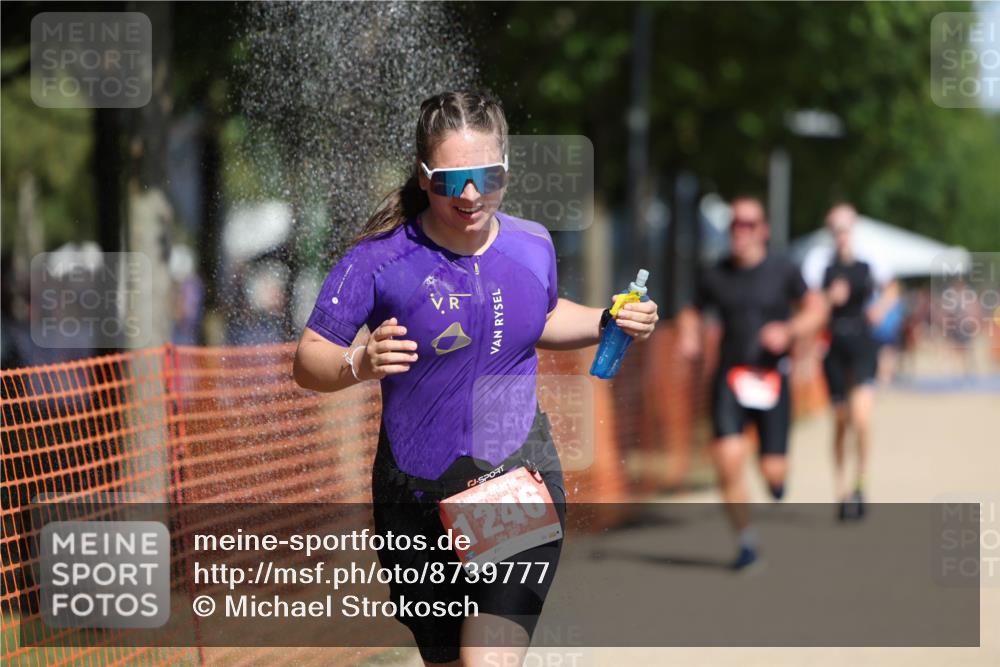07.09.2025 - 19. Norderstedt Triathlon Michael Strokosch http://msf.ph/oto/8739777 07.09.2025 12:30:15 Laufen 252, 292, 1246 meine-sportfotos.de