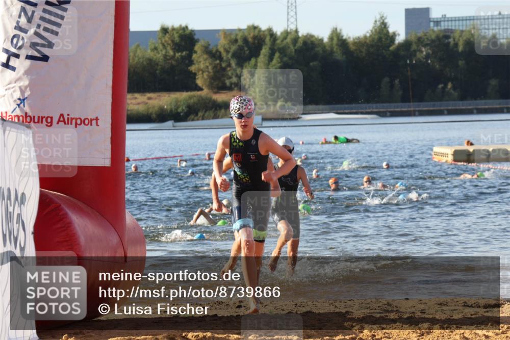 07.09.2025 - 19. Norderstedt Triathlon Luisa Fischer http://msf.ph/oto/8739866 07.09.2025 09:30:02 Schwimmen 568, 603, 607, 617, 625, 634 meine-sportfotos.de