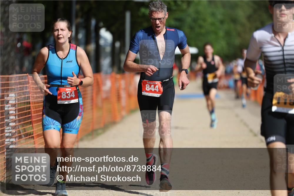 07.09.2025 - 19. Norderstedt Triathlon Michael Strokosch http://msf.ph/oto/8739884 07.09.2025 11:51:41 Laufen 834, 844, 1152, 1181, 1194 meine-sportfotos.de