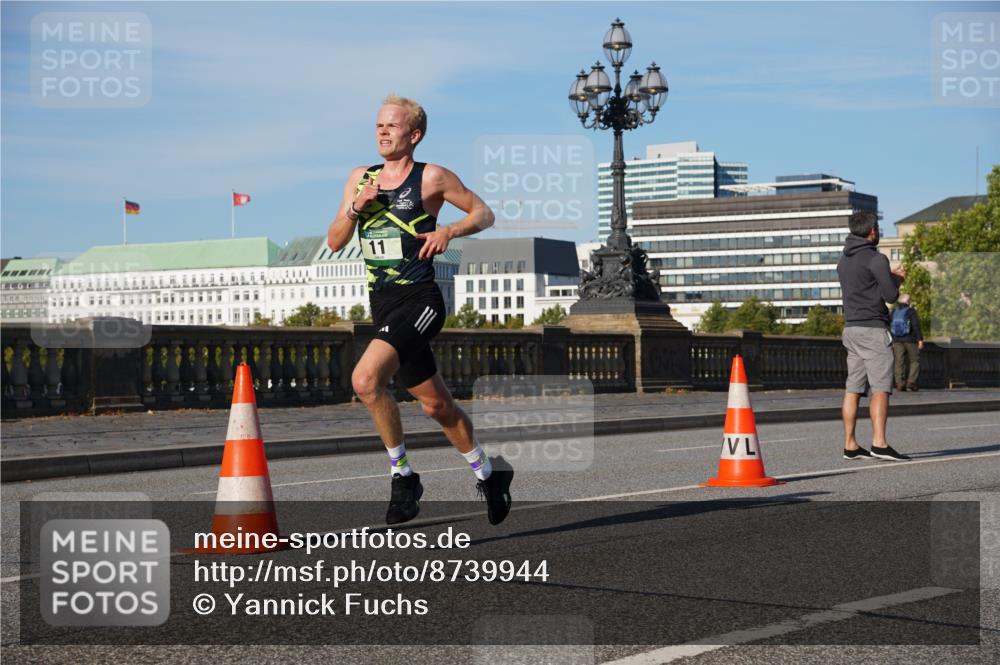 07.09.2025 - BARMER Alsterlauf Yannick Fuchs http://msf.ph/oto/8739944 07.09.2025 09:26:48 Laufen 1, 1 meine-sportfotos.de