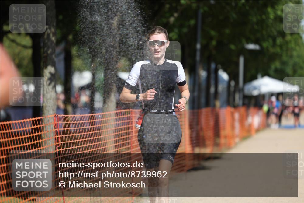 07.09.2025 - 19. Norderstedt Triathlon Michael Strokosch http://msf.ph/oto/8739962 07.09.2025 12:30:20 Laufen 252, 292 meine-sportfotos.de