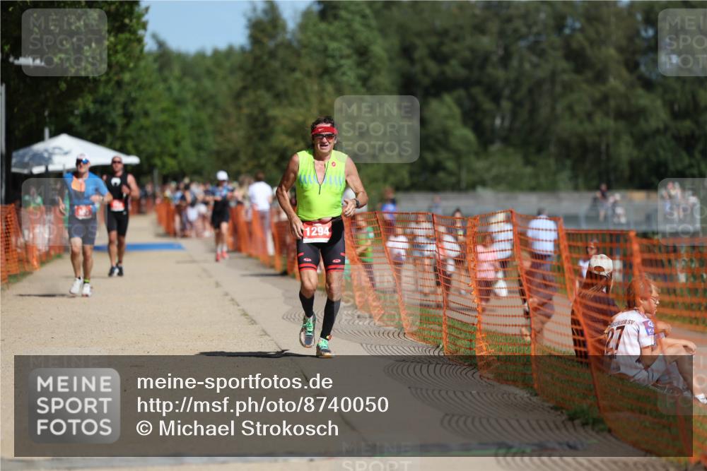 07.09.2025 - 19. Norderstedt Triathlon Michael Strokosch http://msf.ph/oto/8740050 07.09.2025 12:30:28 Laufen 303, 1294 meine-sportfotos.de