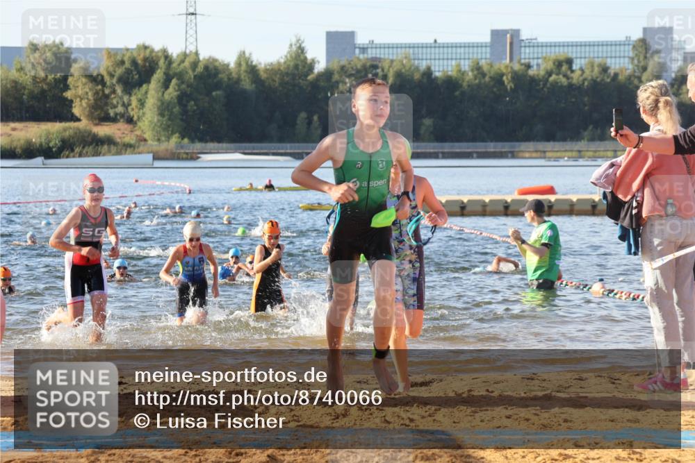 07.09.2025 - 19. Norderstedt Triathlon Luisa Fischer http://msf.ph/oto/8740066 07.09.2025 09:30:18 Schwimmen 559, 565, 566, 614, 615, 631 meine-sportfotos.de
