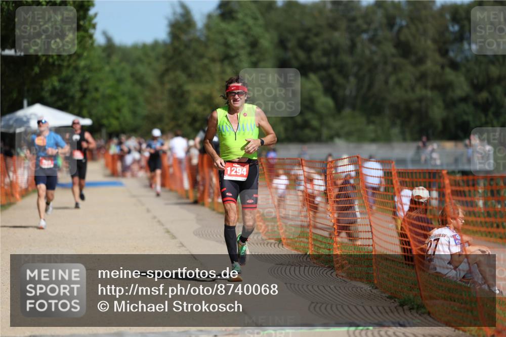 07.09.2025 - 19. Norderstedt Triathlon Michael Strokosch http://msf.ph/oto/8740068 07.09.2025 12:30:29 Laufen 303, 1294 meine-sportfotos.de
