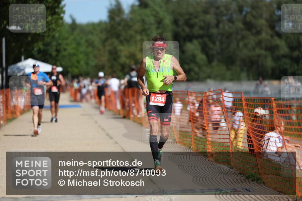 07.09.2025 - 19. Norderstedt Triathlon Michael Strokosch http://msf.ph/oto/8740093 07.09.2025 12:30:30 Laufen 303, 1294 meine-sportfotos.de