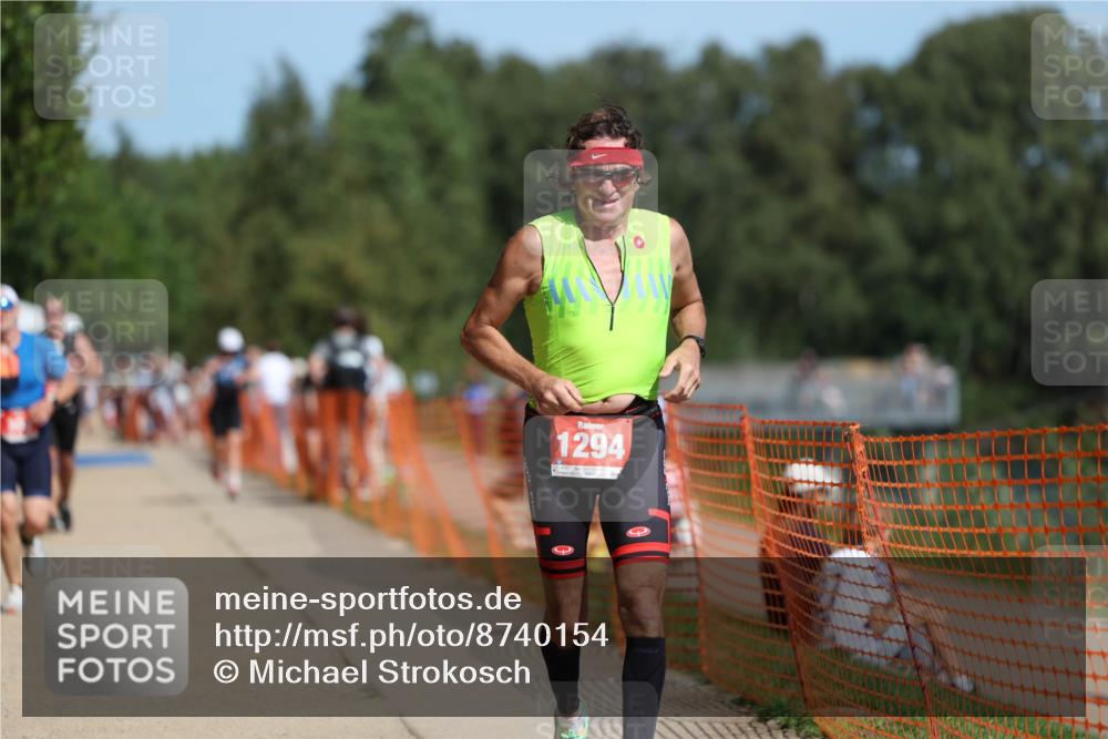 07.09.2025 - 19. Norderstedt Triathlon Michael Strokosch http://msf.ph/oto/8740154 07.09.2025 12:30:31 Laufen 303, 1294 meine-sportfotos.de