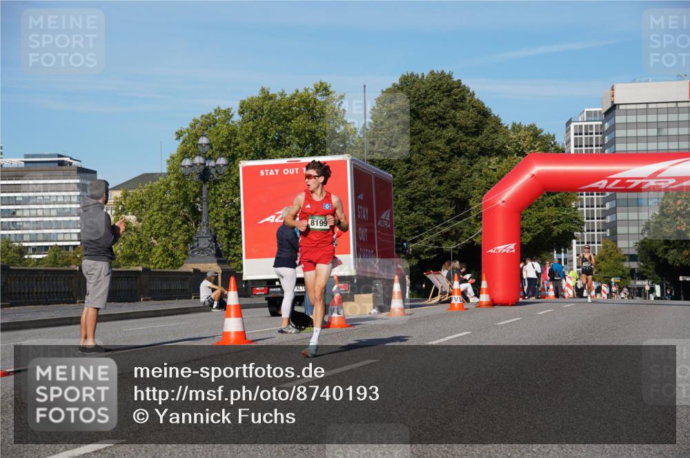 07.09.2025 - BARMER Alsterlauf Yannick Fuchs http://msf.ph/oto/8740193 07.09.2025 09:27:03 Laufen 8199 meine-sportfotos.de