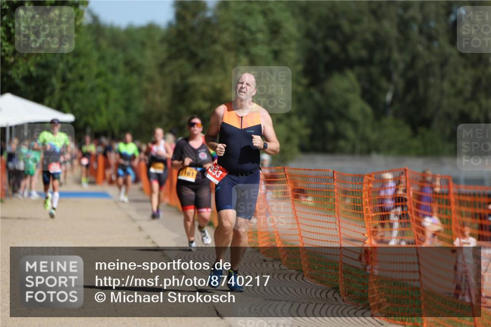 07.09.2025 - 19. Norderstedt Triathlon Michael Strokosch http://msf.ph/oto/8740217 07.09.2025 11:52:05 Laufen 200, 833, 1161 meine-sportfotos.de