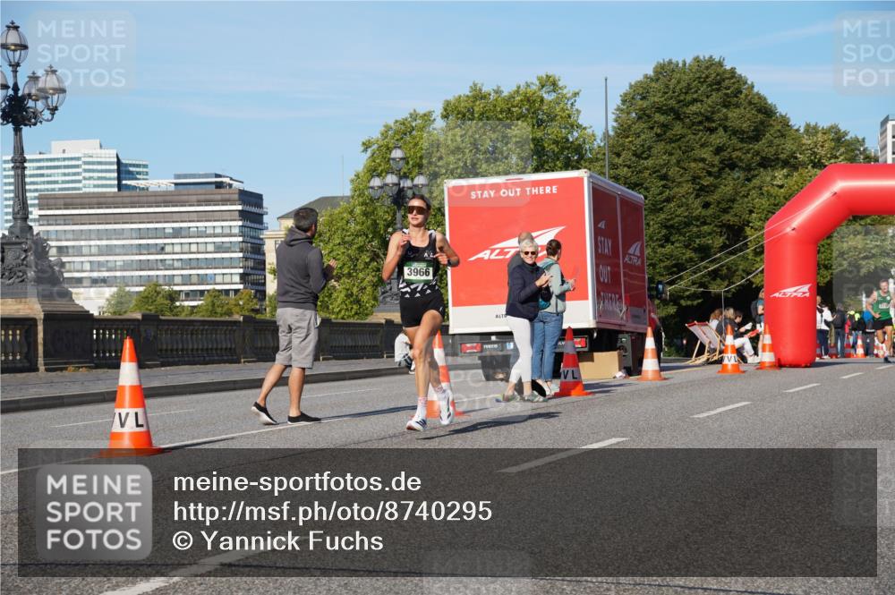 07.09.2025 - BARMER Alsterlauf Yannick Fuchs http://msf.ph/oto/8740295 07.09.2025 09:27:09 Laufen 3966 meine-sportfotos.de