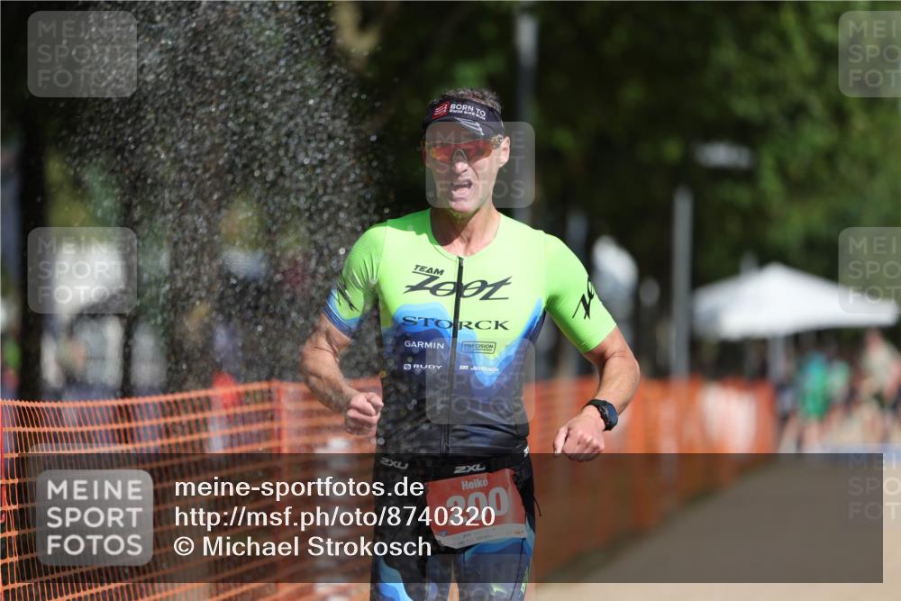 07.09.2025 - 19. Norderstedt Triathlon Michael Strokosch http://msf.ph/oto/8740320 07.09.2025 11:52:13 Laufen 200, 833, 1161, 1197 meine-sportfotos.de