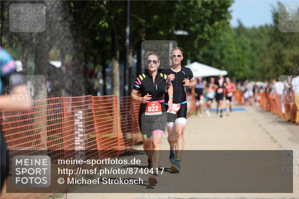 07.09.2025 - 19. Norderstedt Triathlon Michael Strokosch http://msf.ph/oto/8740417 07.09.2025 12:30:44 Laufen 703, 822, 1280, 1343 meine-sportfotos.de