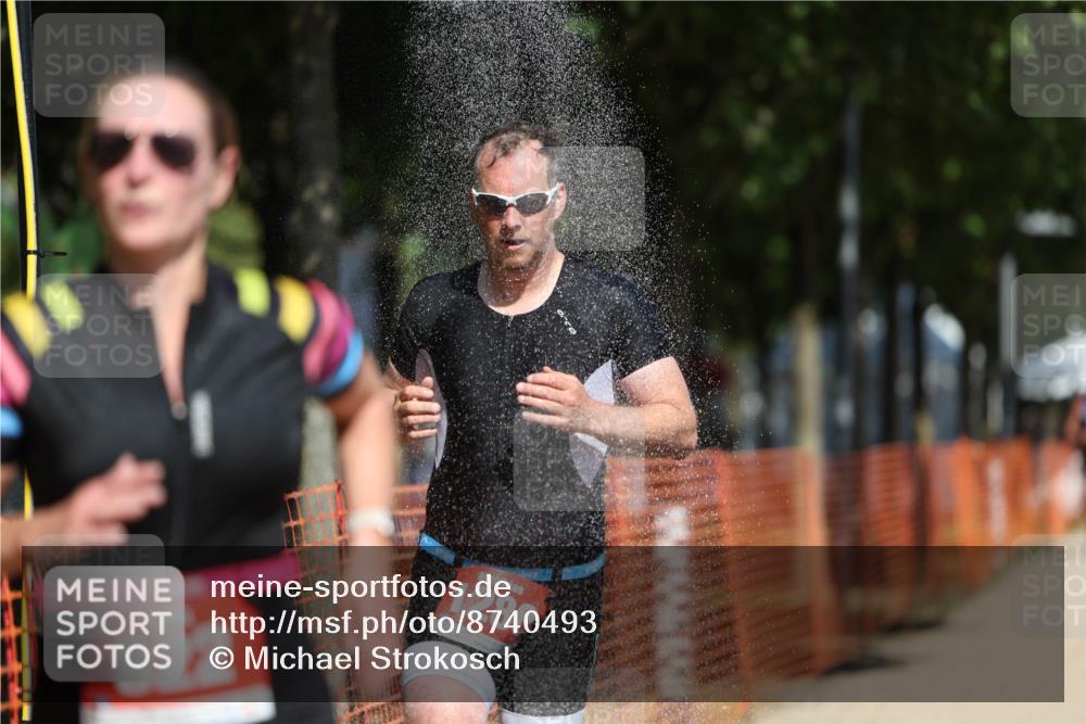 07.09.2025 - 19. Norderstedt Triathlon Michael Strokosch http://msf.ph/oto/8740493 07.09.2025 12:30:47 Laufen 822, 1280, 1343 meine-sportfotos.de